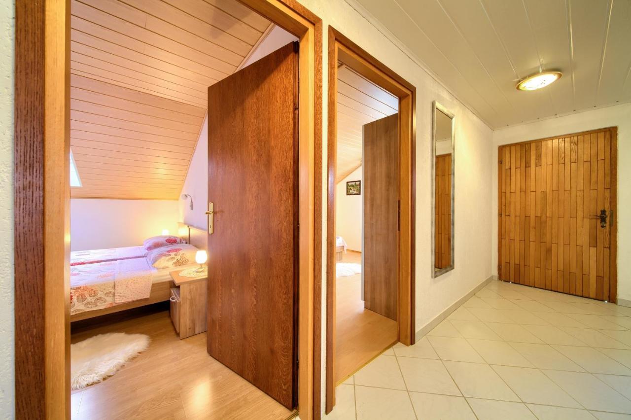 Apartment Mladen Krk Town Esterno foto