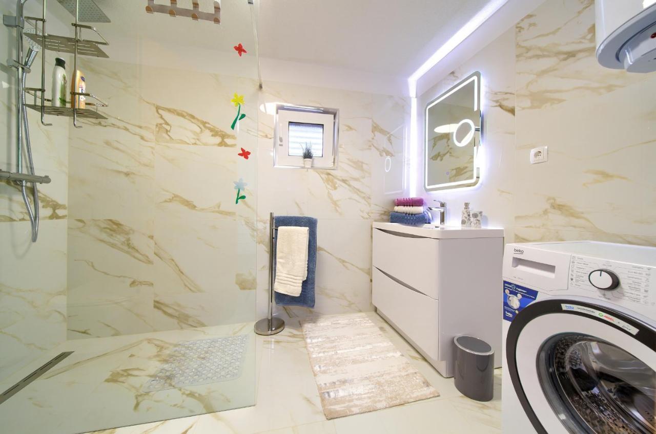 Apartment Mladen Krk Town Esterno foto