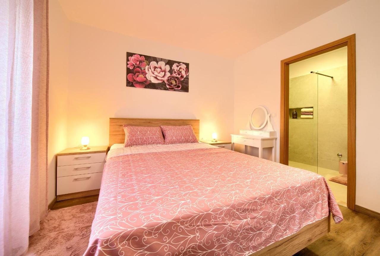 Apartment Mladen Krk Town Esterno foto