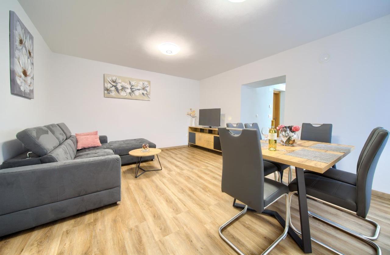 Apartment Mladen Krk Town Esterno foto